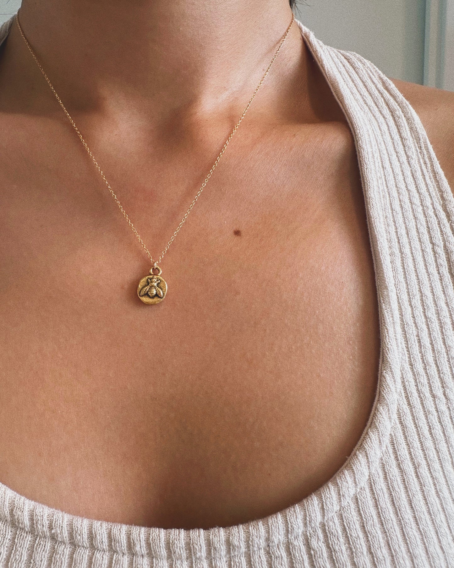 BUSY BEE NECKLACE