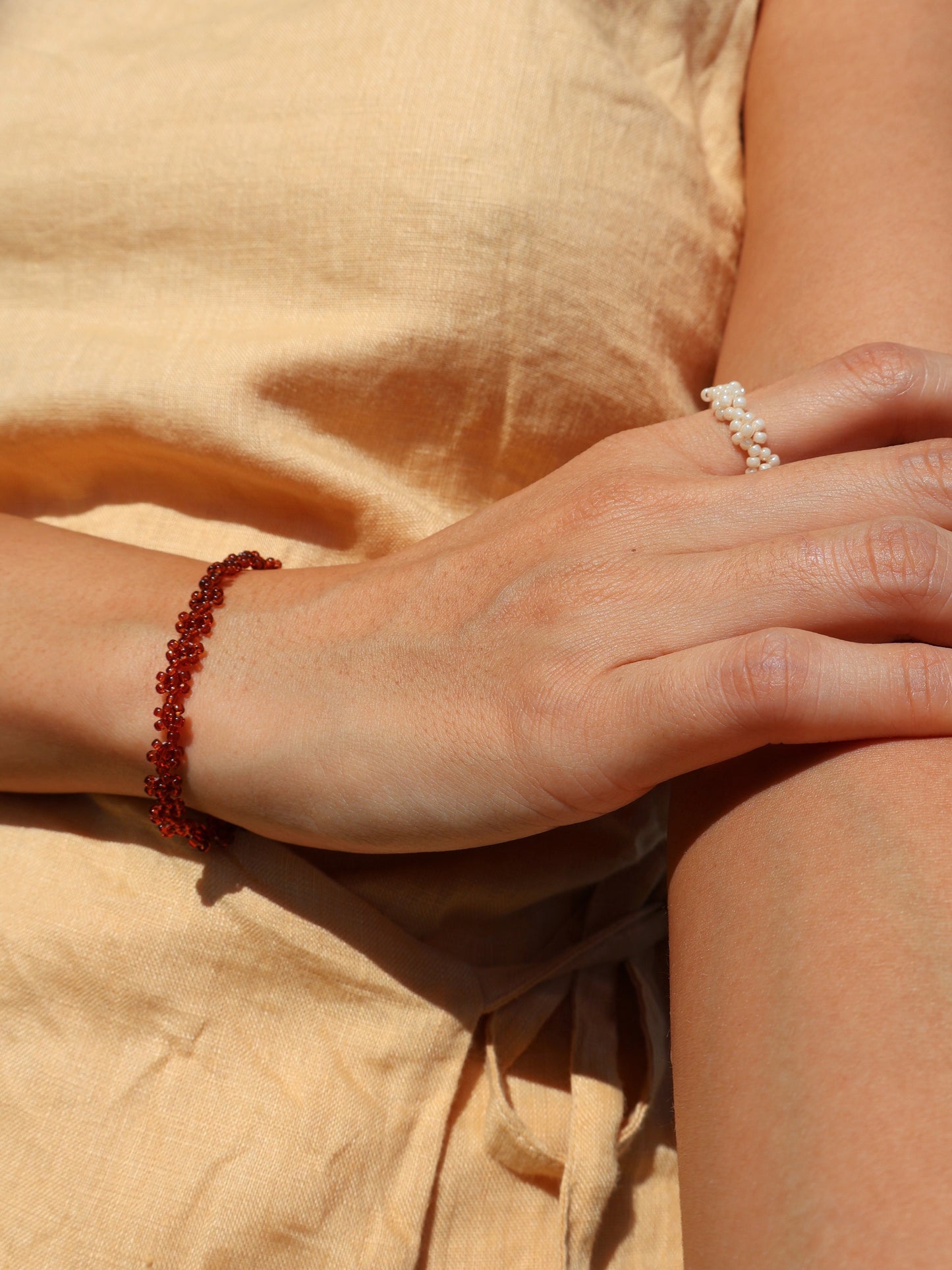 BLOOM BRACELET - SOFT BROWN